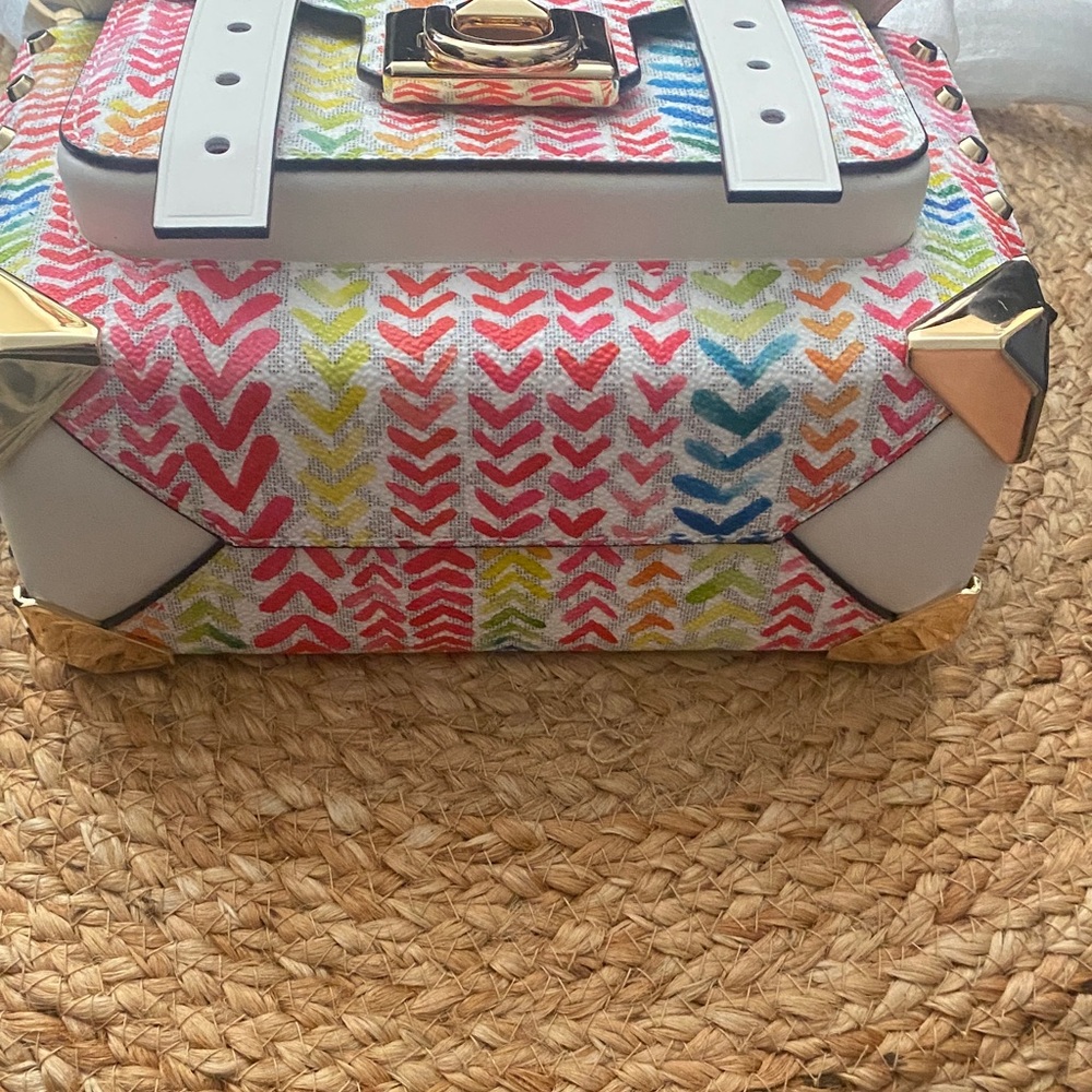 Michael Kors Multicolor Chevron Print SIgnature Crossbody Bag - White Trim NWT - Picture 2 of 12